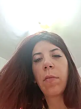 Snapshot of Anayssa_ chatting on February 15, 7:21 pm Anayssa online show from February 15, 7:21 pm