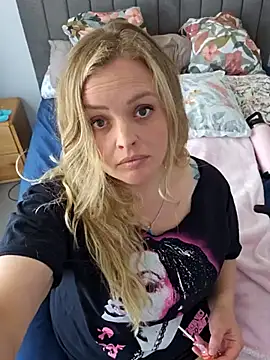 Bridgette03 online show from October 15, 2:22 am