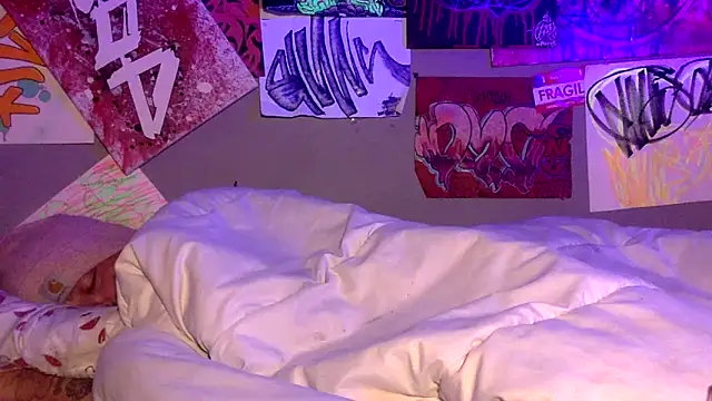 3615-ULLA online show from March 24, 12:37 am