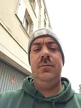 3615-ULLA online show from April 2, 12:47 pm