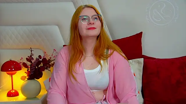 AliceAllisons online show from April 8, 6:30 pm