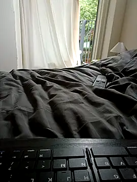 Snapshot of handsome8inchh chatting on September 14, 3:33 pm handsome8inchh online show from September 14, 3:33 pm