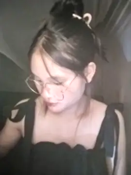 Snapshot of saronla_03 chatting on September 11, 3:12 pm saronla 03 online show from September 11, 3:12 pm