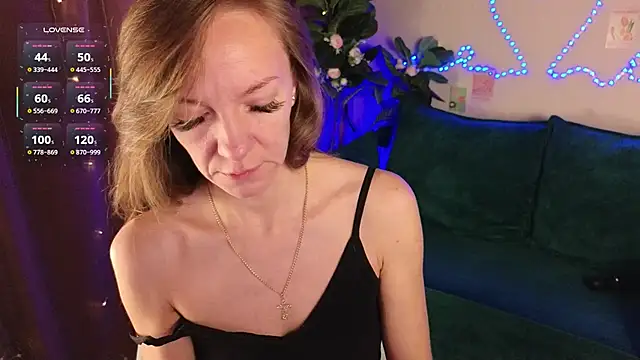 Jesica mooon online show from December 5, 1:36 am