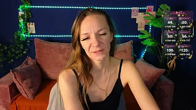 Snapshot of Jesica_mooon chatting on January 15, 1:43 am Jesica mooon online show from January 15, 1:43 am