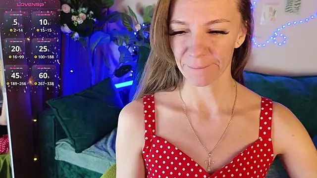 Snapshot of Jesica_mooon chatting on February 19, 1:23 am Jesica mooon online show from February 19, 1:23 am