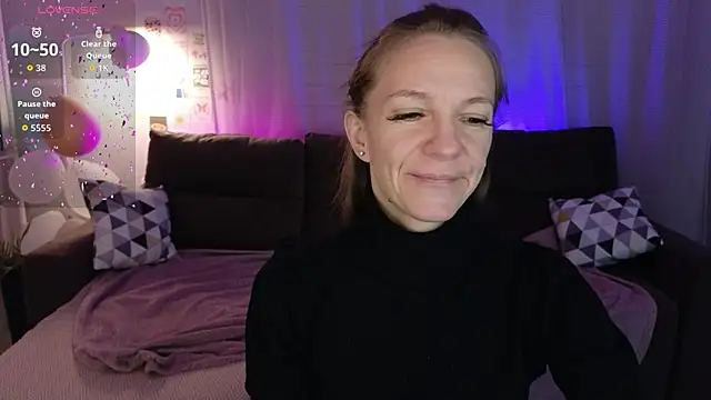 Snapshot of Jesica_mooon chatting on February 23, 1:25 am Jesica mooon online show from February 23, 1:25 am