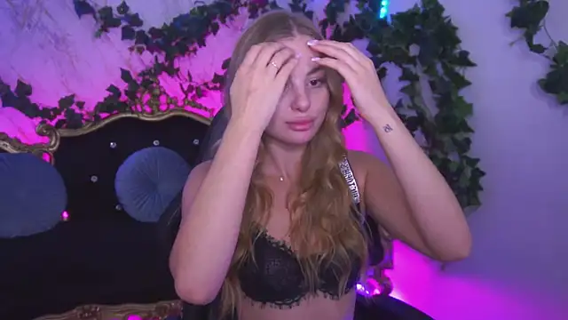 AngyyEyess online show from November 12, 1:39 am