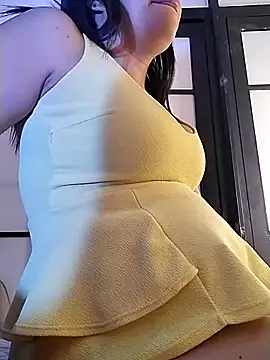 Snapshot of SamaraAnders_ chatting on February 12, 5:02 am SamaraAnders online show from February 12, 5:02 am