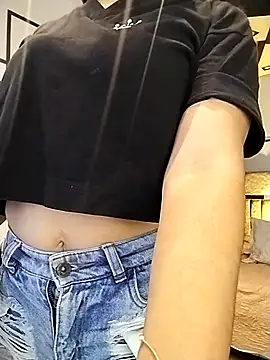 Snapshot of SamaraAnders_ chatting on March 1, 5:09 am SamaraAnders online show from March 1, 5:09 am