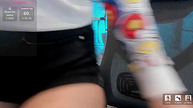 Snapshot of SamaraAnders_ chatting on March 22, 4:49 am SamaraAnders online show from March 22, 4:49 am