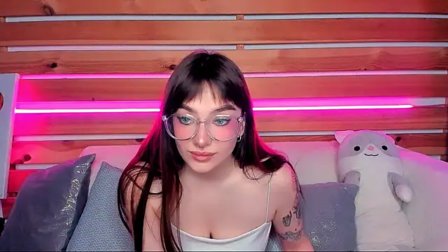 Snapshot of Emily_Tylerr chatting on September 25, 1:31 am Emily Tylerr online show from September 25, 1:31 am