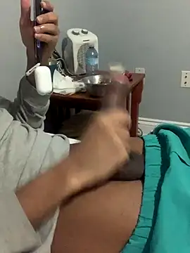 Snapshot of Insurance-03 chatting on December 19, 6:53 am Insurance-03 online show from December 19, 6:53 am