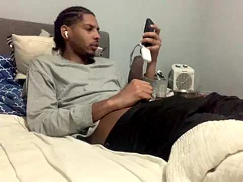 Snapshot of Insurance-03 chatting on December 22, 6:32 am Insurance-03 online show from December 22, 6:32 am