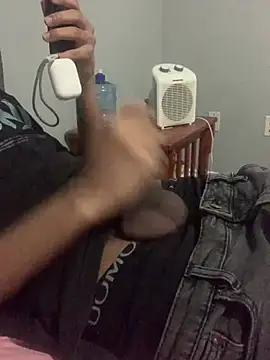 Snapshot of Insurance-03 chatting on January 18, 9:29 pm Insurance-03 online show from January 18, 9:29 pm