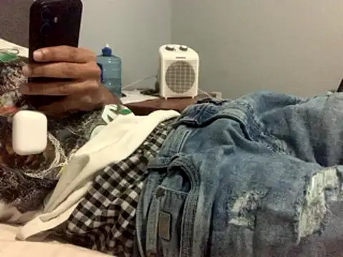 Snapshot of Insurance-03 chatting on February 2, 3:11 pm Insurance-03 online show from February 2, 3:11 pm