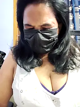 Snapshot of mallu-lover chatting on May 16, 7:49 am mallu-lover online show from May 16, 7:49 am