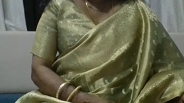 Snapshot of mallu-lover chatting on May 25, 4:24 pm mallu-lover online show from May 25, 4:24 pm