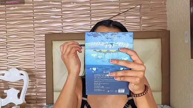 Snapshot of Miladiosa chatting on July 9, 12:20 pm Miladiosa online show from July 9, 12:20 pm