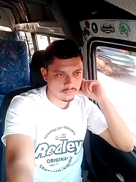 Snapshot of Deza-10 chatting on February 13, 8:27 pm Deza-10 online show from February 13, 8:27 pm