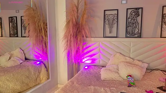 amy miller1 online show from November 10, 8:52 pm