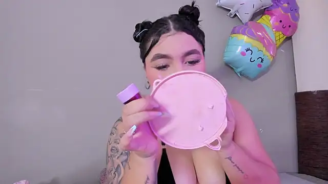 melody blossom  online show from November 4, 8:08 pm