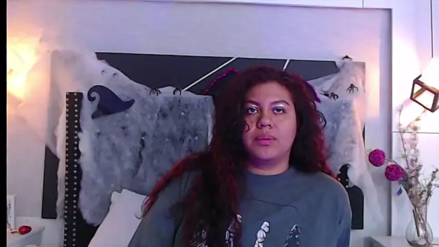 CloeStron online show from October 24, 11:50 am