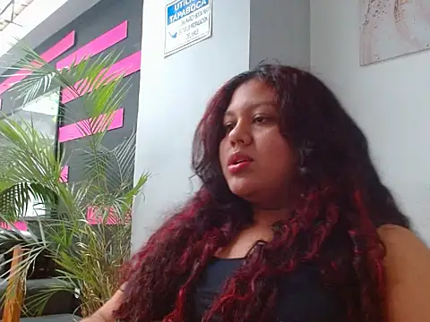 Snapshot of CloeStron chatting on December 22, 9:45 pm CloeStron online show from December 22, 9:45 pm