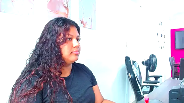 Snapshot of CloeStron chatting on February 20, 5:35 pm CloeStron online show from February 20, 5:35 pm