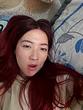 lunnaa  online show from February 6, 3:33 am