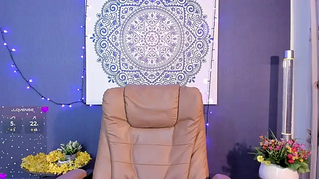 Snapshot of Nova_allen chatting on September 11, 11:27 pm Nova allen online show from September 11, 11:27 pm