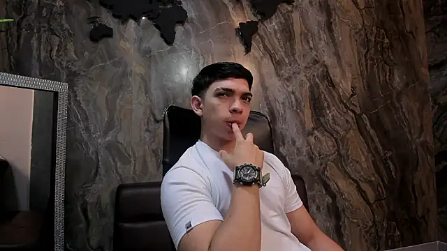 Eryonbradley online show from February 18, 11:28 am