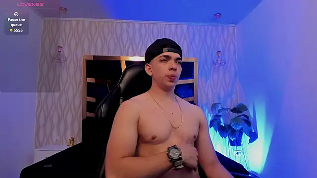 Eryonbradley online show from March 31, 11:27 pm