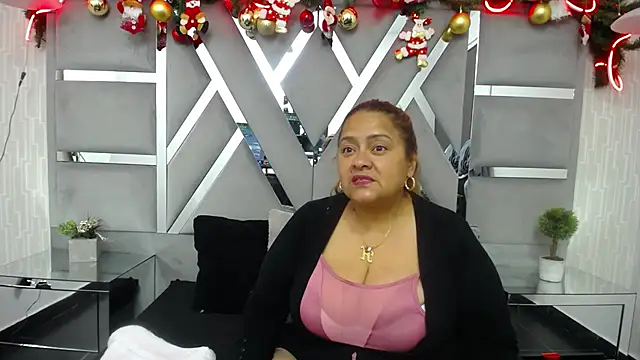 MonzerratBoyer online show from December 18, 6:47 pm