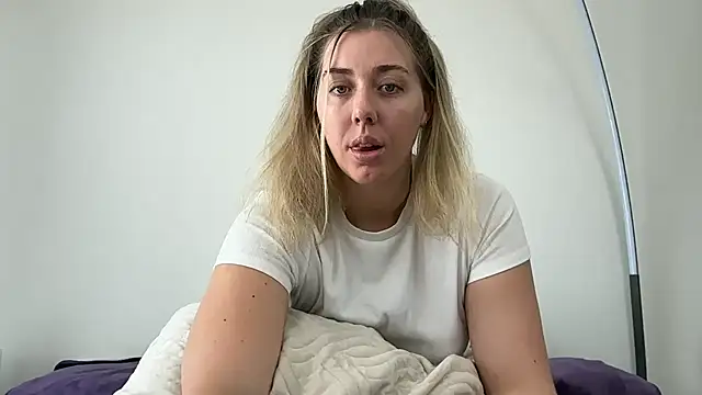 louiseberkeley online show from February 28, 11:50 pm