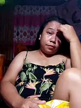 Snapshot of pinaychubbygirl chatting on July 17, 1:51 pm pinaychubbygirl online show from July 17, 1:51 pm