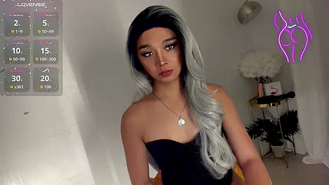 Snapshot of TrinityFucksYou chatting on November 17, 5:08 pm TrinityFucksYou online show from November 17, 5:08 pm