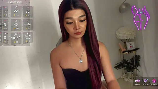 Snapshot of TrinityFucksYou chatting on November 28, 3:25 pm TrinityFucksYou online show from November 28, 3:25 pm