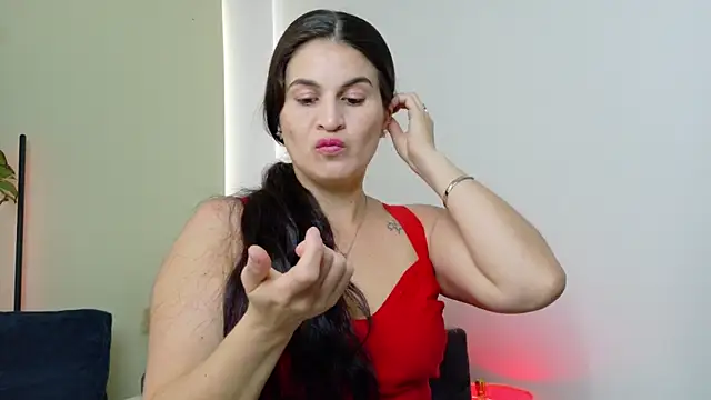 lizdevine online show from January 10, 5:04 pm