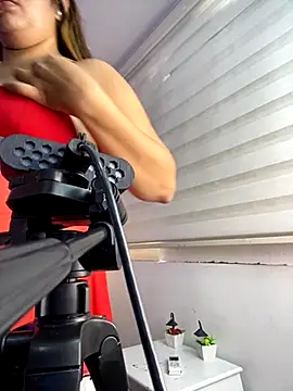 Snapshot of Velveet_x chatting on December 1, 6:46 pm Velveet x online show from December 1, 6:46 pm