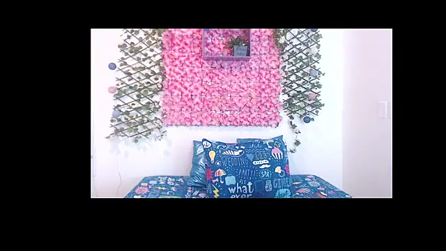 Snapshot of iam_lukas__ chatting on September 17, 5:20 am iam lukas online show from September 17, 5:20 am