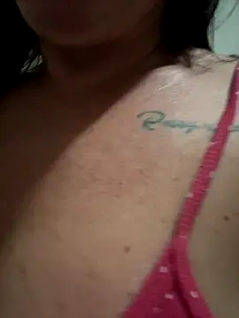 Snapshot of MaluLemos chatting on October 4, 9:35 pm MaluLemos online show from October 4, 9:35 pm