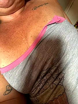 Snapshot of MaluLemos chatting on October 11, 10:03 am MaluLemos online show from October 11, 10:03 am