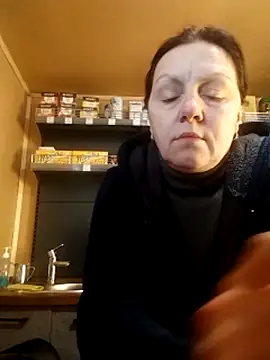 Snapshot of KimmyAghora chatting on December 16, 7:24 am KimmyAghora online show from December 16, 7:24 am