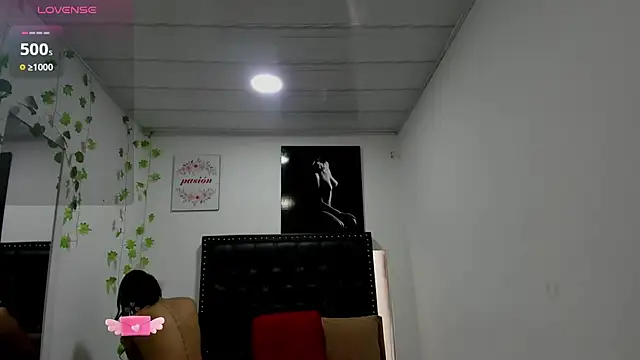 Snapshot of ScarlettVell chatting on November 30, 7:51 pm ScarlettVell online show from November 30, 7:51 pm