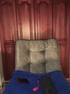 KaditaNavarro online show from March 8, 9:07 pm