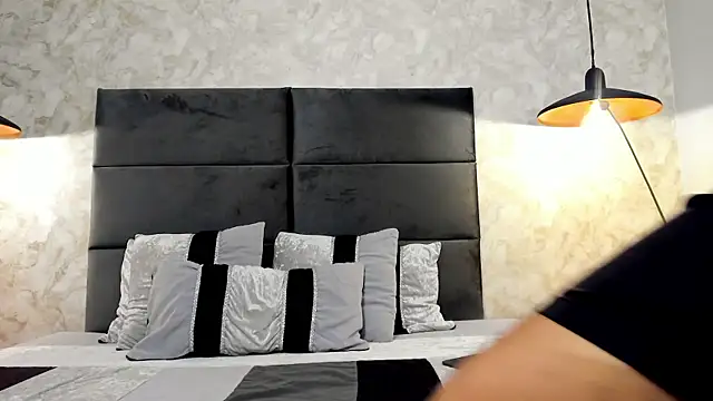 Snapshot of RaphaelDufort chatting on October 17, 11:18 pm RaphaelDufort online show from October 17, 11:18 pm