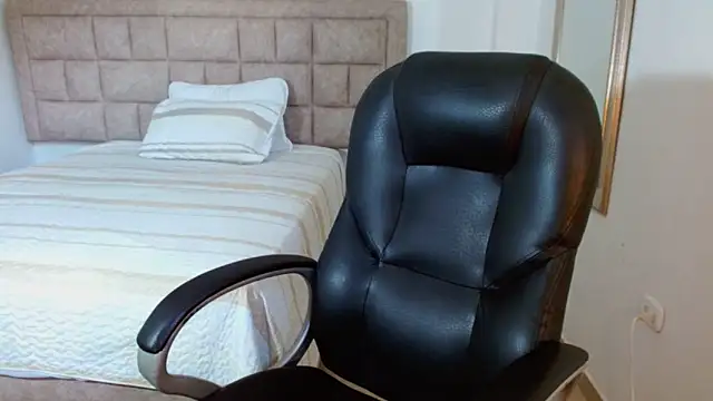 lilithfox05 online show from October 5, 10:18 pm