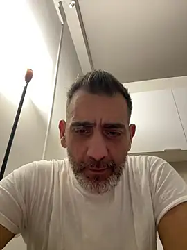 Skizzo6980 online show from February 15, 2:08 am