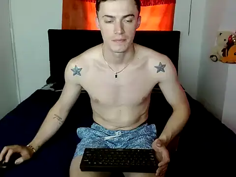 Snapshot of Ken_bigcock77 chatting on September 12, 6:08 pm Ken bigcock77 online show from September 12, 6:08 pm